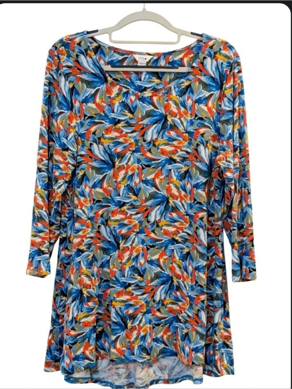 Intro Tunic Colorful Stretch Fabric 3/4 Sleeves Size Medium